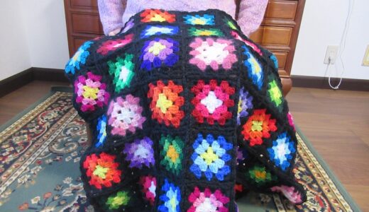 モチーフつなぎのひざ掛け完成！